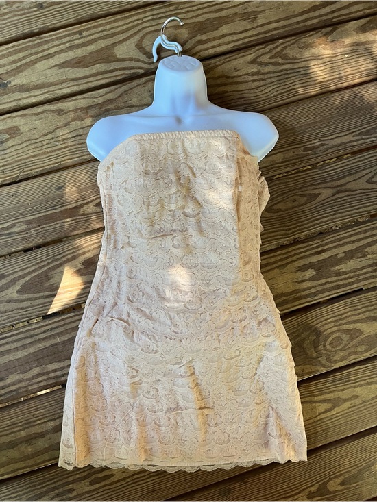 Forever 21 Dresses & Skirts - Forever 21 Strapless Lace Mini Dress in Light Beige